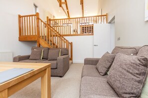 Living area - Villa Gallery, Carnon Downs (Truro)