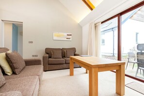 Living area - Villa Gallery, Carnon Downs (Truro)