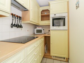 Dishwasher - Meledor, Marazion, Cornwall (Marazion)