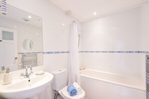 Shower - Meledor, Marazion, Cornwall (Marazion)