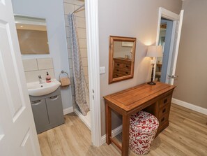 Shower - Rose Stables, Bampton (Bampton)