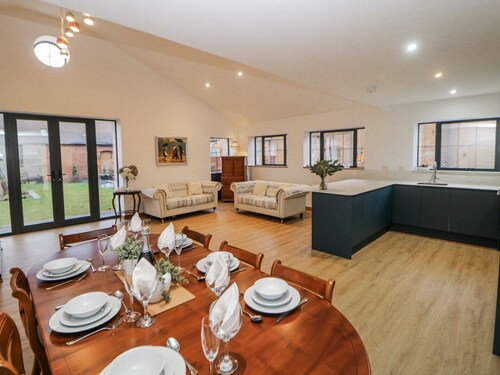 Courtyard View, Ashbourne