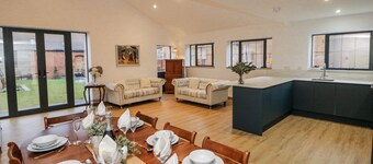 Courtyard View, Ashbourne