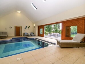 Pool - Heathcliffe House, Cardiff (Cardiff)