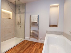 Shower - Cobble Cottage, Gisburn (Clitheroe)