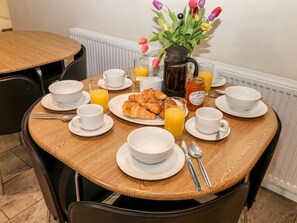 Dining - Poacher's Arms, Hope (Hope Valley)