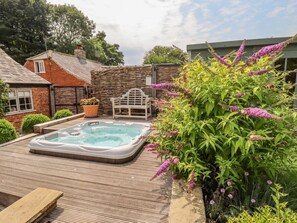 Terrace/patio - Jolls Cottage, Horncastle (Horncastle)