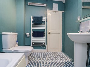 Shower - Charming Shelstone Retreat in Whitby (Whitby)