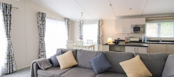 Beechwood Lodge, Borth