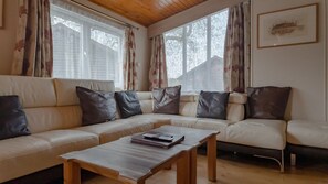 Living area - Willow, Swanage, Dorset, AONB. (Swanage)