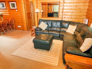 Fireplace - Cozy Lodge 8 with Woodburner (Louth)