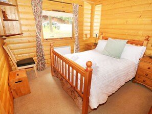 WiFi - Cozy Lodge 8 with Woodburner (Louth)