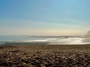 Beach nearby - Corner View, Broadstairs (Broadstairs)