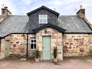 Exterior - GLENMUIR COTTAGE, off-road parking, Dornoch (Dornoch)