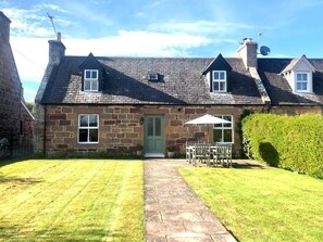 Exterior - GLENMUIR COTTAGE, off-road parking, Dornoch (Dornoch)