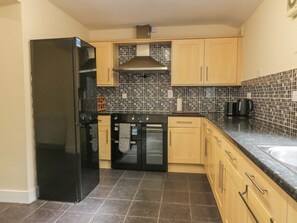 Dishwasher - West Morton House, Thornhill (Thornhill)
