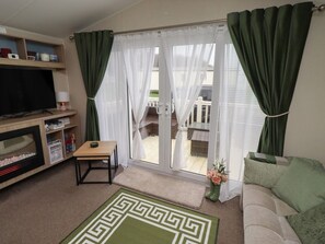 Living area - Homeslea 33 Millennium Gardens, Morpeth (Morpeth)