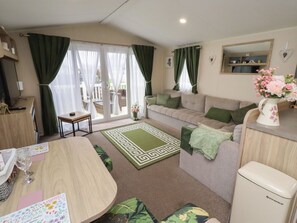 Living area - Homeslea 33 Millennium Gardens, Morpeth (Morpeth)