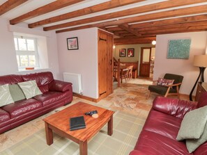 Living area - Valley View, Staithes (Saltburn-by-the-Sea)
