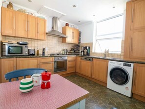Dishwasher - Fairhazel Apartment, Hastings (Hastings)