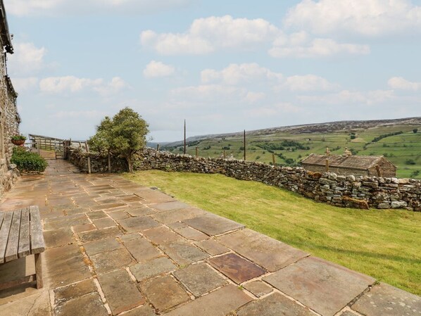 Terrace/patio - High Smarber, Low Row (Richmond)