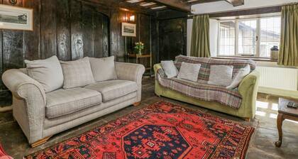 White Haywood Farmhouse, Craswall