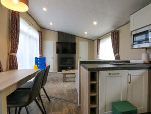 Interior - Blue Skies, Caernarfon (Caernarfon)