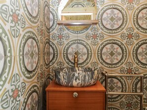 Interior - Shepherd's Hut, Congresbury (Bristol)