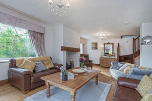 Living area - Cilfan: A Quaint Retreat in Llanrwst (Llanrwst)