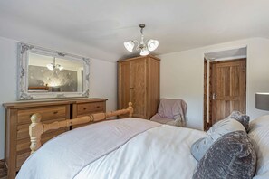 Room - Cilfan: A Quaint Retreat in Llanrwst (Llanrwst)