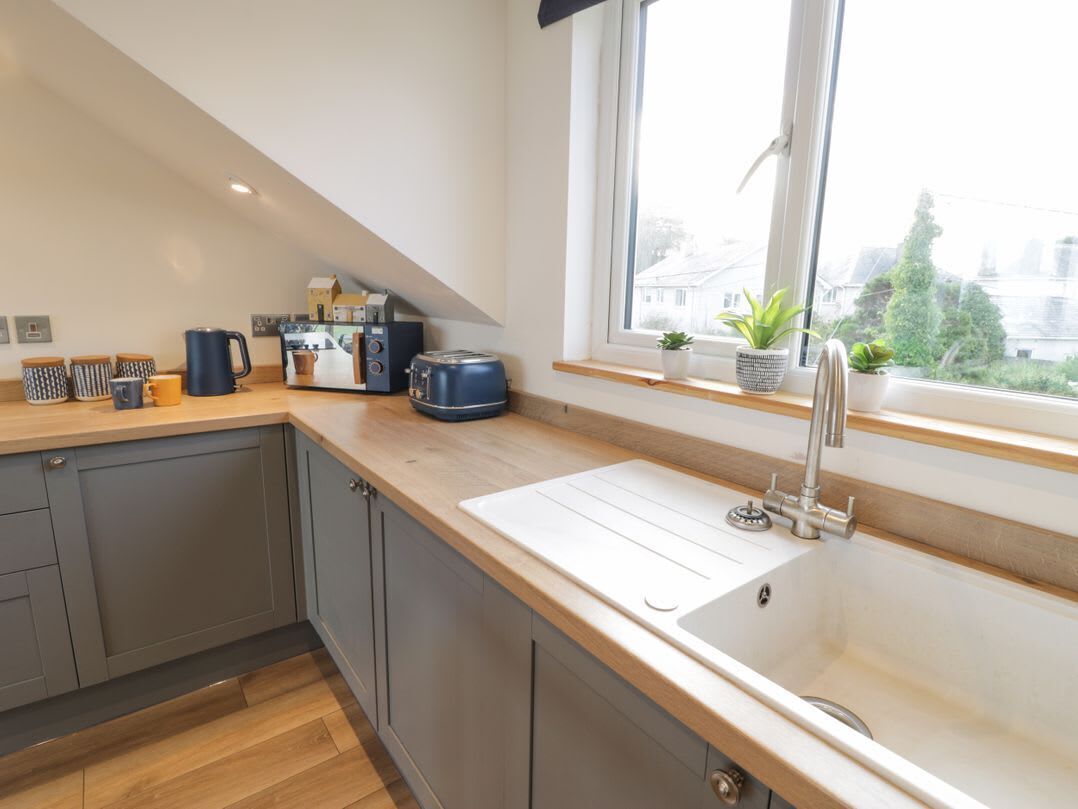 Dishwasher, highchair