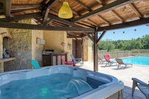 Terrace/patio - Beautiful Périgourdine house for a nature break near Bergerac (Bosset)