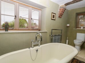 Shower - Thatch Cottage, Trunch (North Walsham)