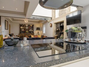 Interior - Old Chapel House, Barnoldswick (Barnoldswick)