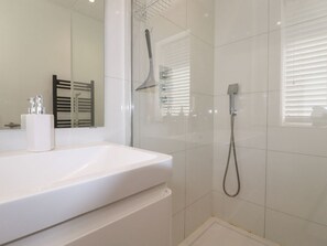 Shower - Pelagos: A Coastal Retreat in Bude (Bude)