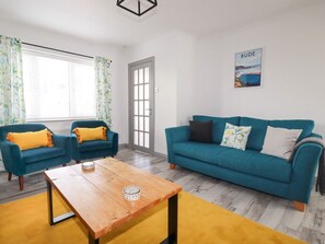 Living area - Pelagos: A Coastal Retreat in Bude (Bude)