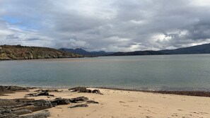 Beach nearby - Seaview Hafod Y Graig, Morfa Bychan (Porthmadog)
