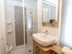 Shower - 18 Deer Glade, Landford (Salisbury)