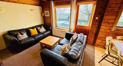 Tor View: Tranquil Retreat in Chudleigh