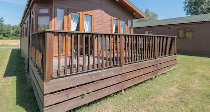 Harvester Lodge, Hewish