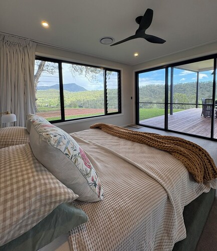 Silk & Oak – Peaceful Scenic Rim Retreat with Nature at Your Door