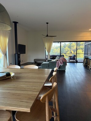 Dining - Silk & Oak – Peaceful Scenic Rim Retreat with Nature at Your Door (Darlington)