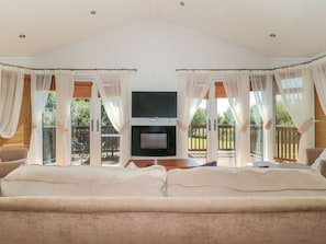 Living area - Bramley Lodge, Hewish (Weston-super-Mare)