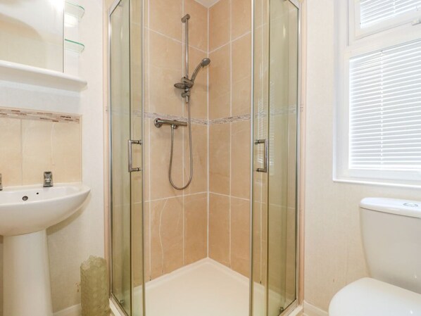 Shower - Bramley Lodge, Hewish (Weston-super-Mare)
