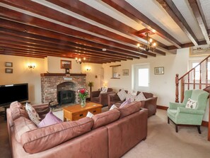 Living area - Whalebone Cottage, Whitby (Whitby)