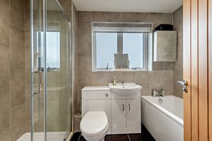 Shower - Sea Haze Retreat in Tenby (Tenby)