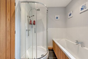 Shower - Sea Haze Retreat in Tenby (Tenby)