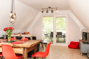 Living area - Valley Lodge 3, St Ann's Chapel, Cornwall (Callington)