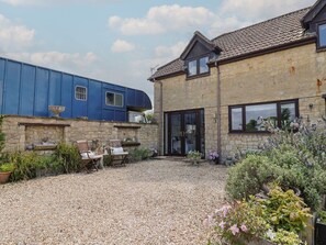 Exterior - Pond View at Yeabridge Farm, Mosterton (Beaminster)