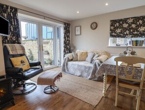 Living area - Pond View at Yeabridge Farm, Mosterton (Beaminster)